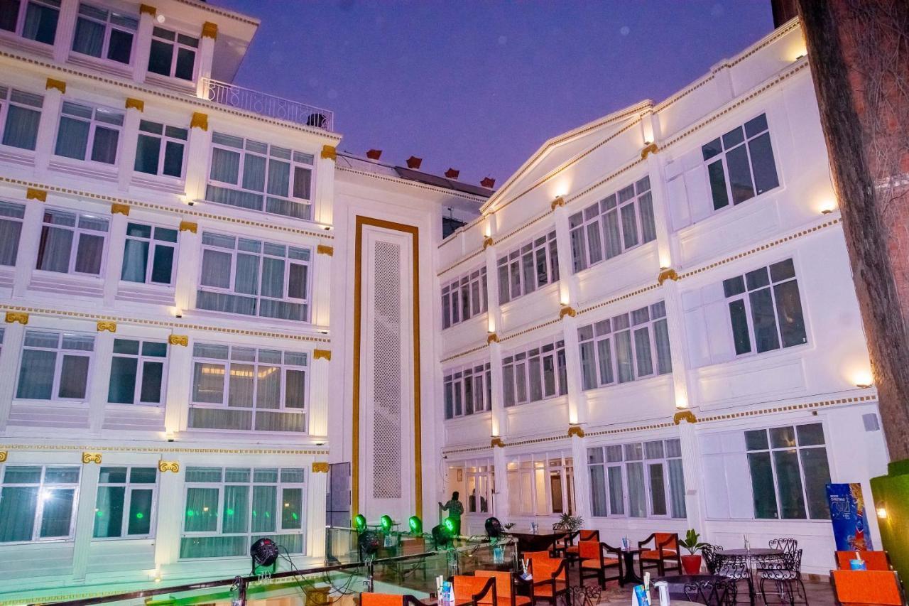 Durbar Hotel&Residence Kathmandu Buitenkant foto