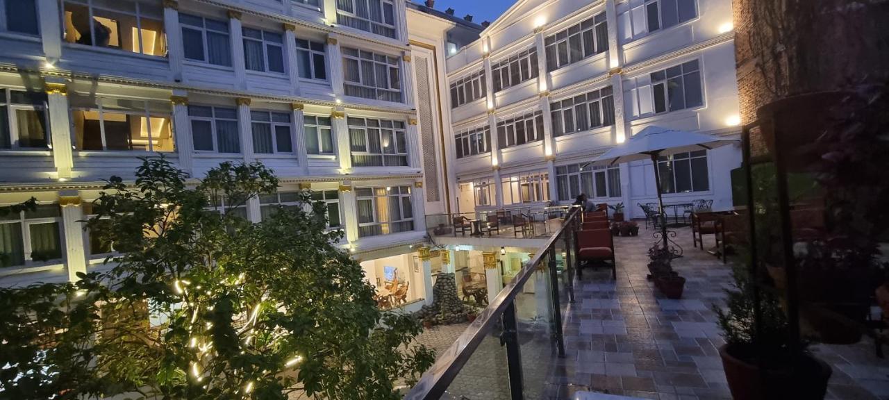 Durbar Hotel&Residence Kathmandu Buitenkant foto