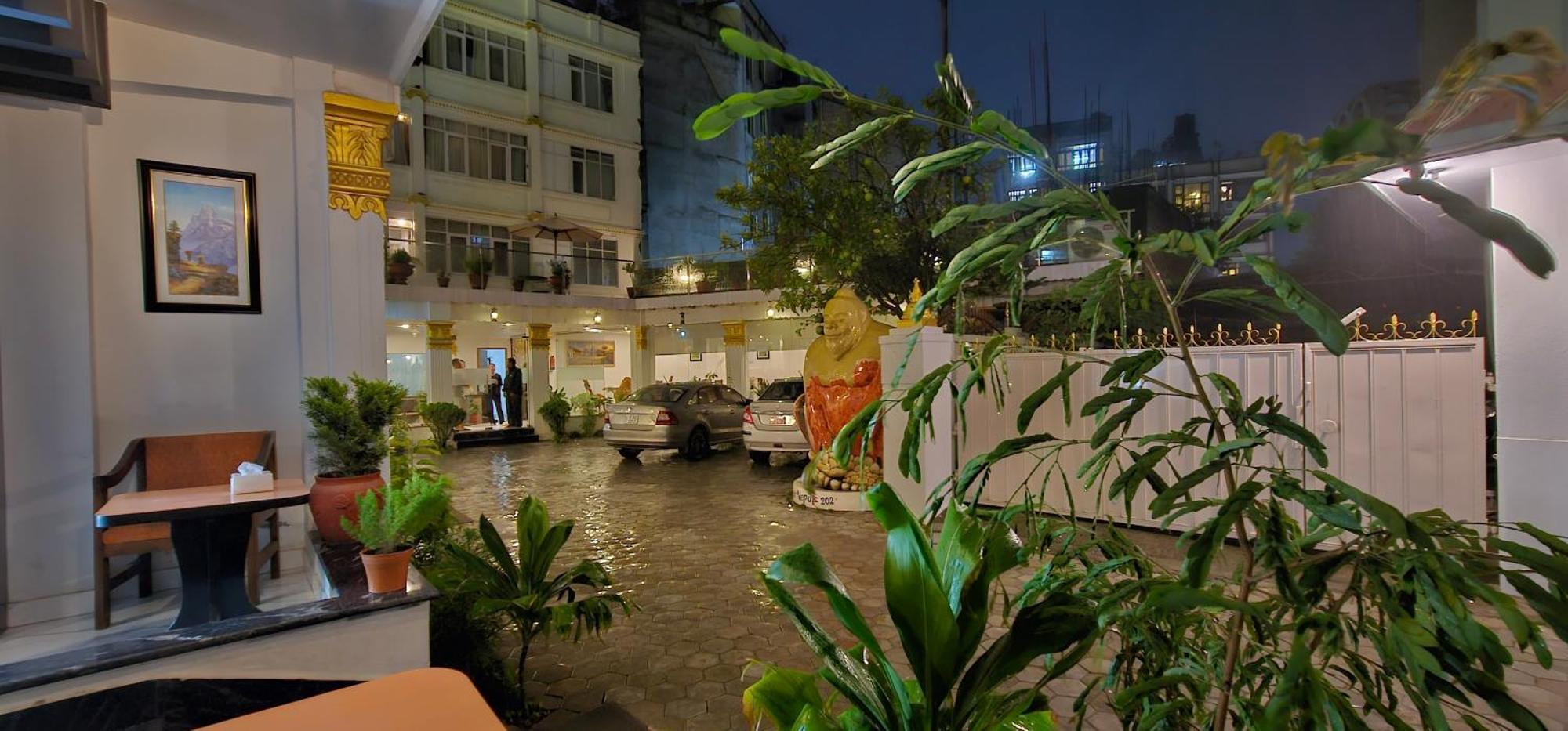 Durbar Hotel&Residence Kathmandu Buitenkant foto